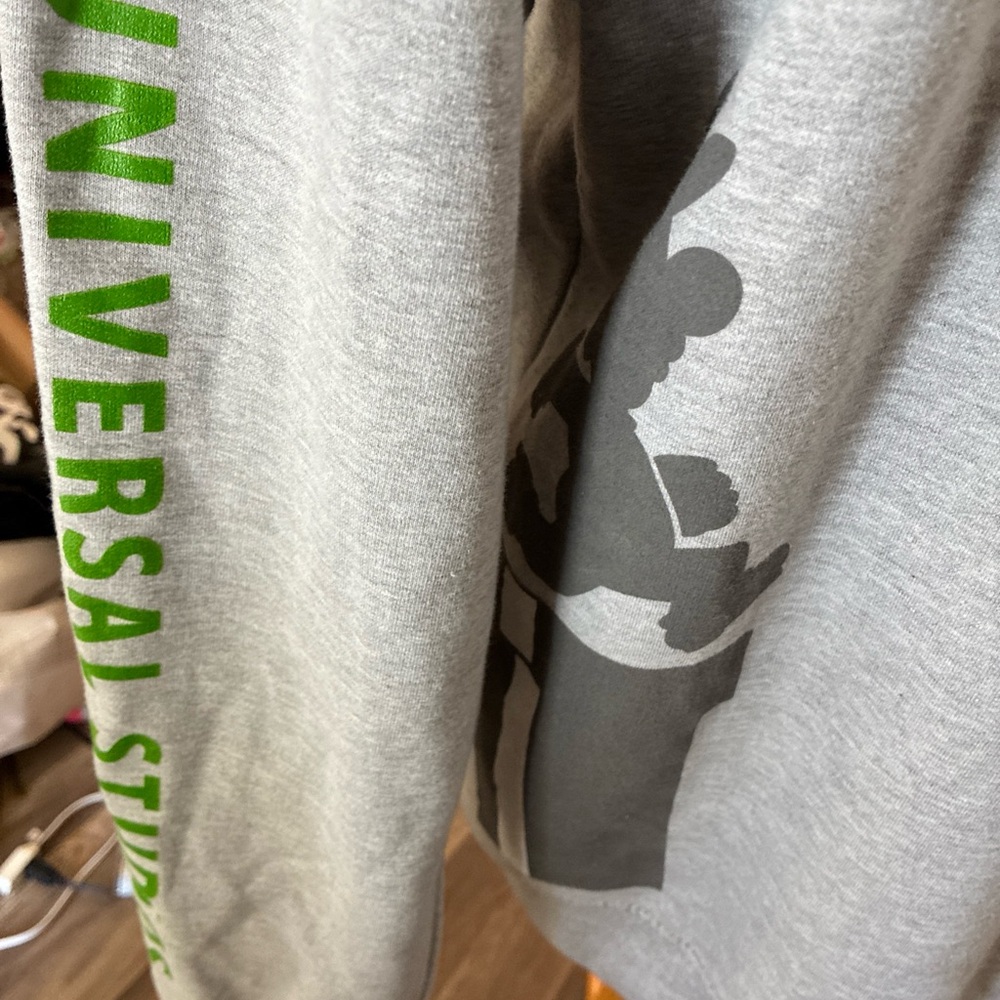 Universal Studios Hollywood Super Nintendo World Luigi Pullover Size XL - Picture 8 of 12